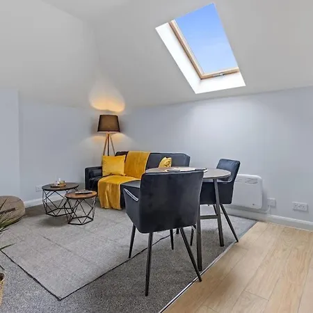 Modern Apartment Free Off Road Parking King Bed Suite 9 Nottingham Exterior photo